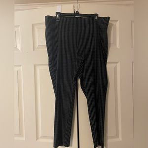 Pull-On Skinny Fit Ankle Dress Pants size XXL. Black with thin white plaid.
